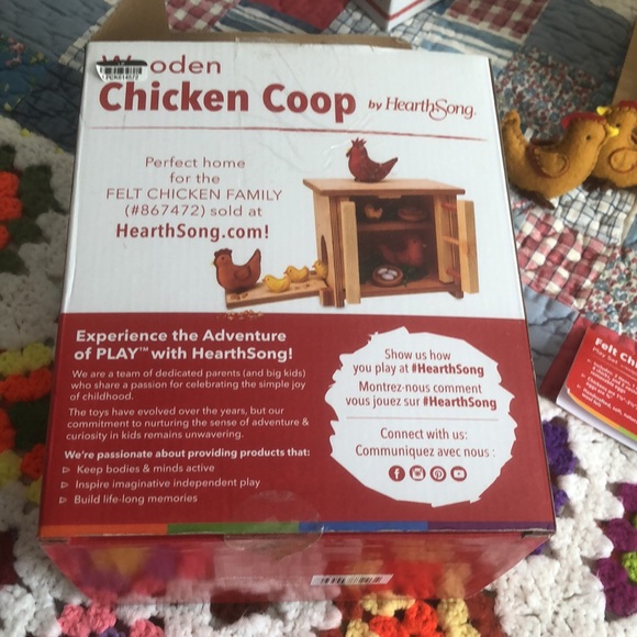 HearthSong wooden chicken coop and felt chickens playset. - Picture 4 of 5